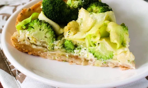 tarta cu broccoli si dovlecei jpeg