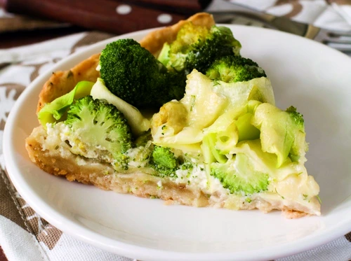 tarta cu broccoli si dovlecei jpeg