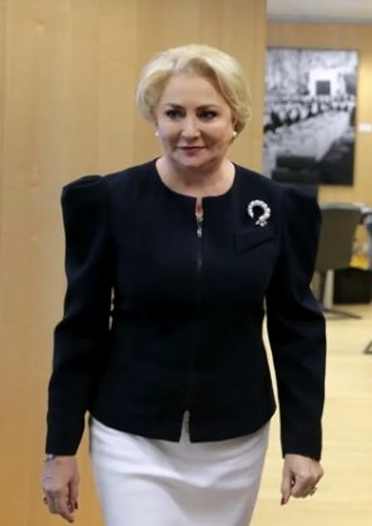 1 viorica dancila fiu adoptat 7 jpg jpeg