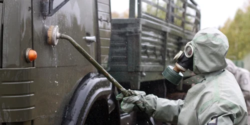 Exercitii militare  arme chimice FOTO shutterstock jpg