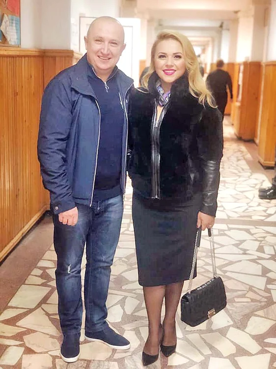 Soţii Rednic, eleganţi în duminica votării