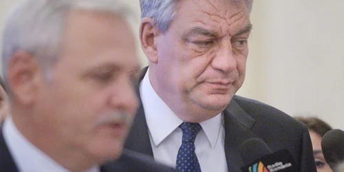 Premierul Mihai Tudose şi preşedintele camerei deputaţilor Liviu Dragnea sosesc la dezbaterea moţiunii PSD dăunează grav sănătăţii în plenul parlamentului FOTO Mediafax / Andreea Alexandru