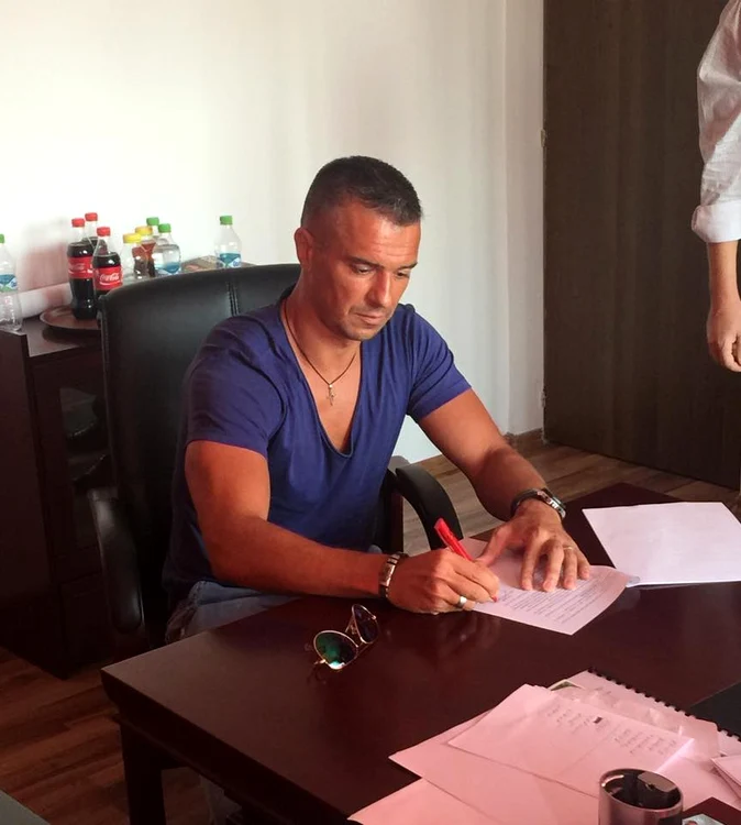 Pancu, semnând contractul cu Voluntari la vârsta de 38 de ani