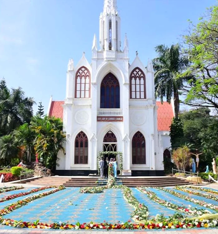 Buchetul nu a avut loc complet în biserică (Foto: Guinness World Records)