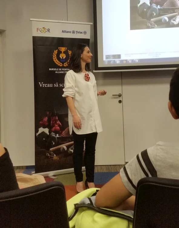 Andreea Răducan este gravidă în cinci luni și e la fel de activă ca întotdeauna