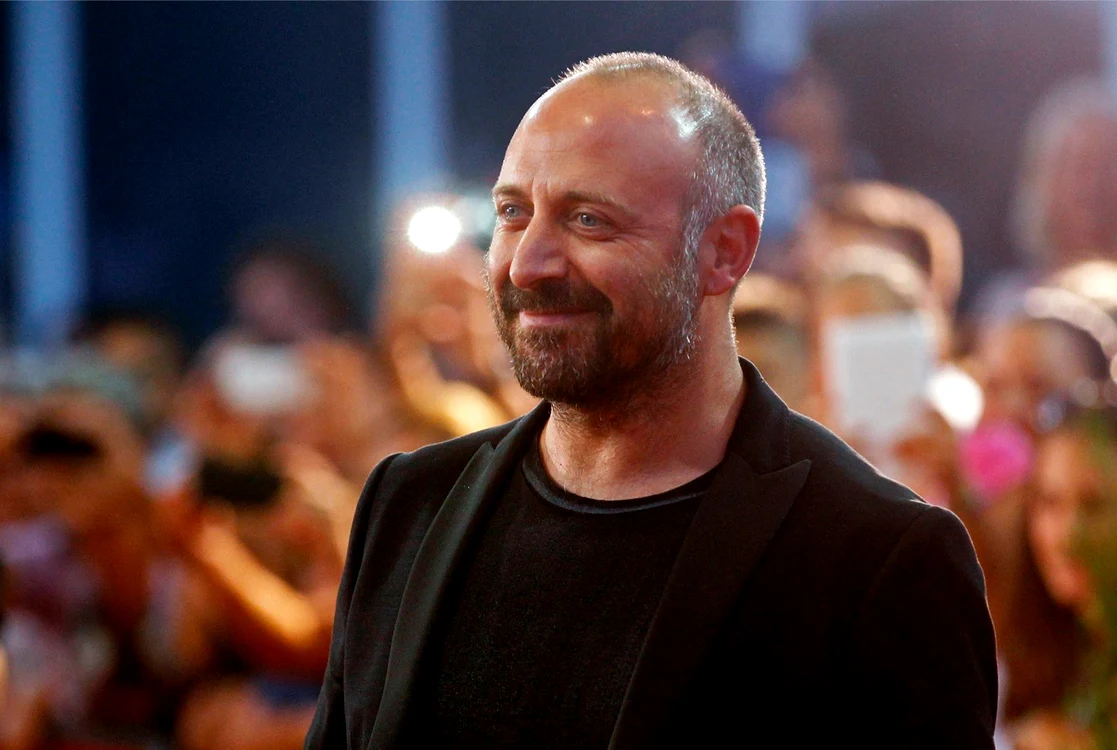 Halit Ergenc este doar pe sfert turc