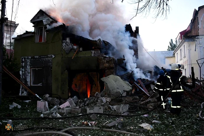 Clădiri distruse în urma unui atac al ruşilor la Nikolaev FOTO Twitter @#mykolaiv