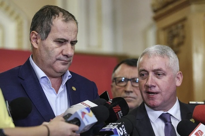 Comitetul Executiv al PSD a votat, luni, cu 53 de voturi ”pentru” şi nouă ”împotrivă” excluderea din partid a lui Adrian Ţuţuianu şi Marian Neacşu. FOTO: Inquam Photos / George Calin