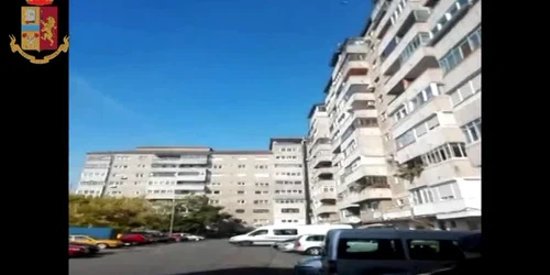 5bb606c4df52022f7528ff9a jpg