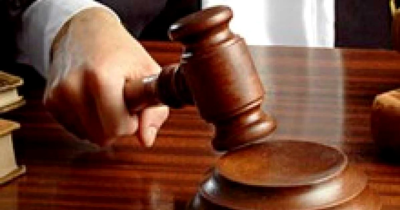 Tânărul va fi judecat pentru furt