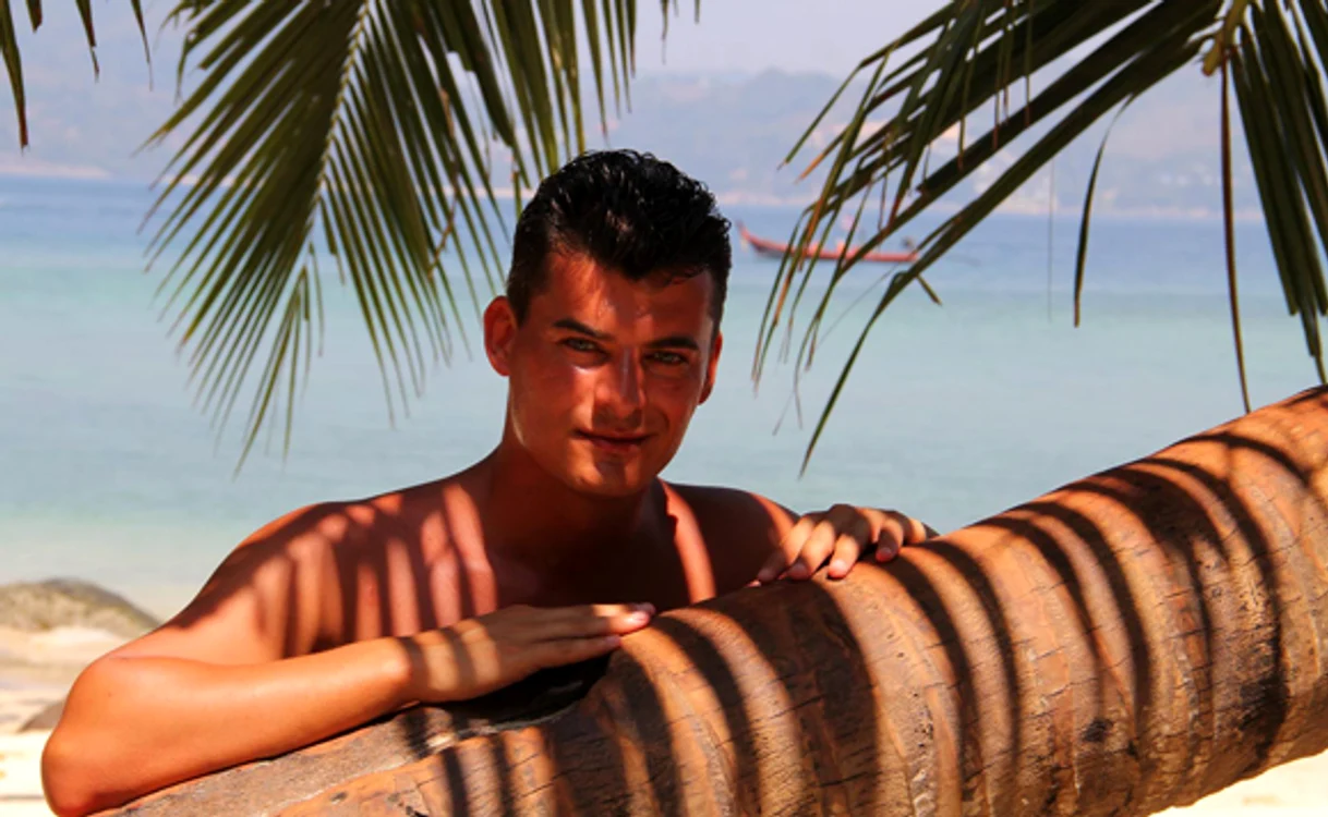 
    Cu banii strânși din videochat erotic, Fabio și-a permis să călătorească în toată lumea. A ajuns și în Thailandafoto: arhiva personală  