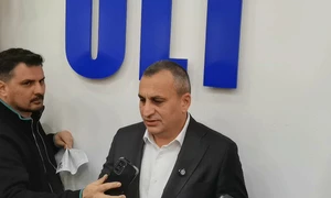Declarații prim vicepreședinte PSD despre consultarea membrilor de partid cu privire la menținerea USR și a premierului Ilie Bolojan în guvern mp4 thumbnail png
