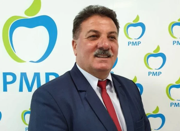 
    Eugen Safta, primarul reales al comunei Sadova, din Dolj, a murit după ce a aflat că a câștigat un nou mandatfoto: Facebook  