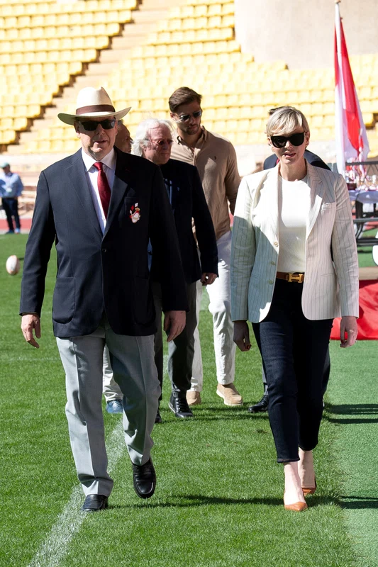 Prințul Albert de Monaco și Prințesa Charlene de Monaco la campionatul de rugby. FOTO: Getty Images