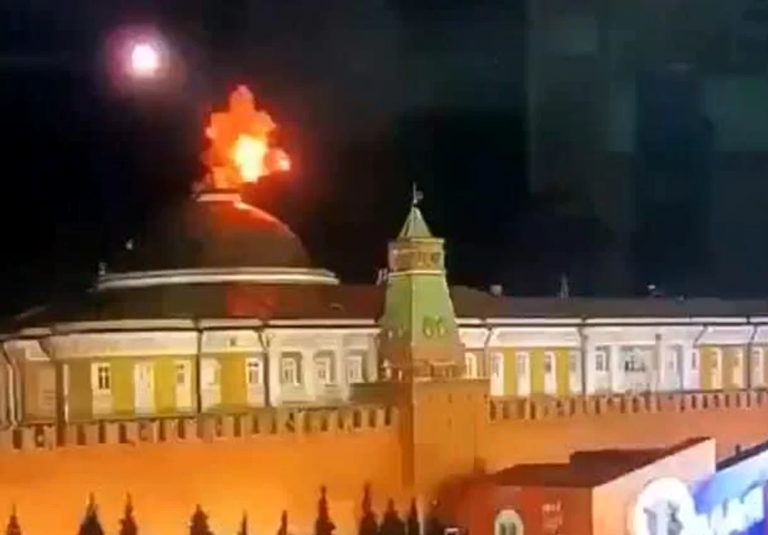 Dronele ucrainene au ajuns până la Kremlin.FOTO:X