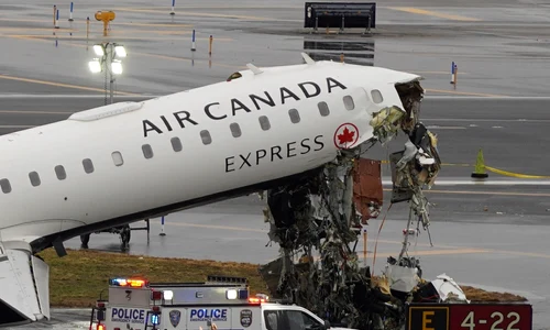 Accident avion Air Canada pe aeroportul LaGuardia din New York FOTO Profimedia