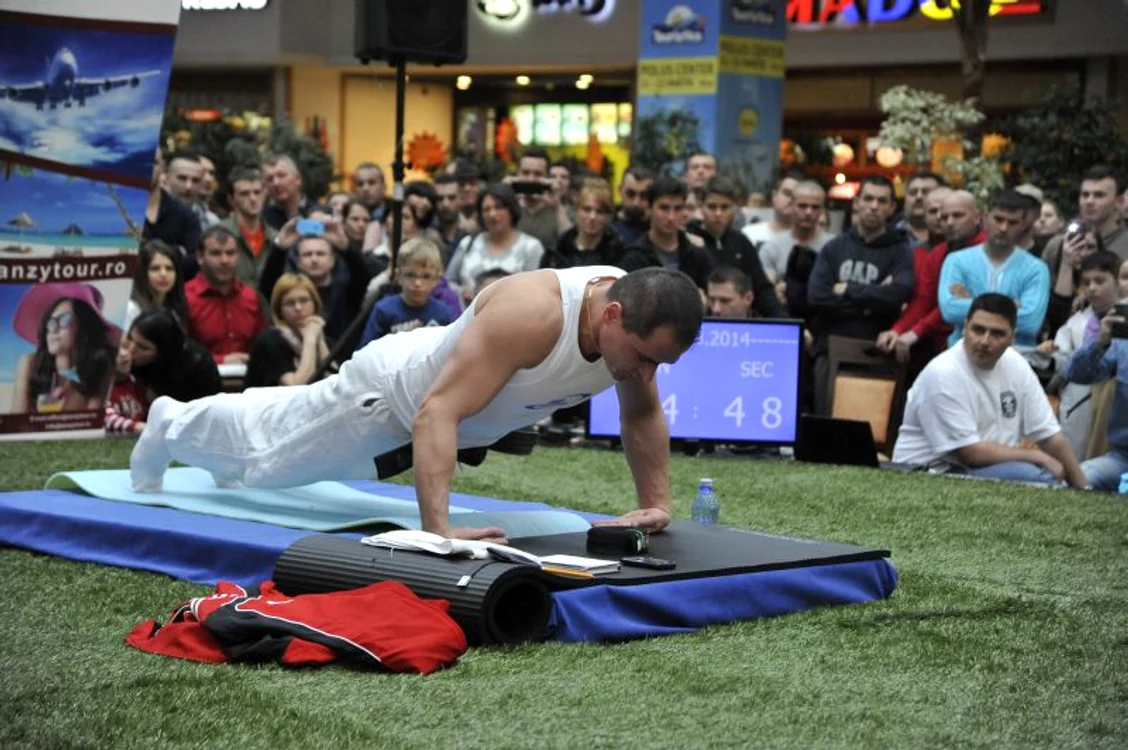 Adrian Petre aşteaptă omologarea noului record. (Foto: Raul Ştef/Mediafax)