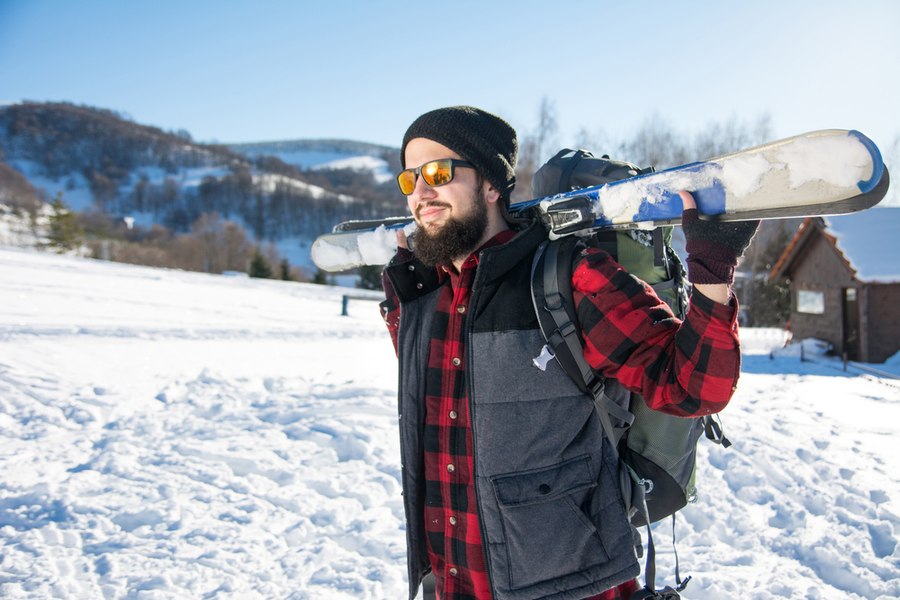 Veste bărbătești pentru sezonul rece: idei de layering stylish 