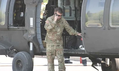 pilotul american de elicopter jpeg