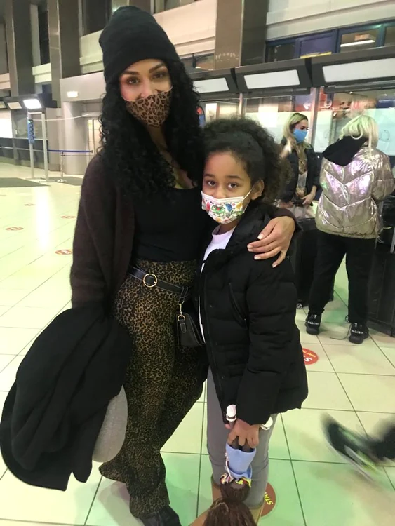 2 majda alaturi de fiica jpg jpeg