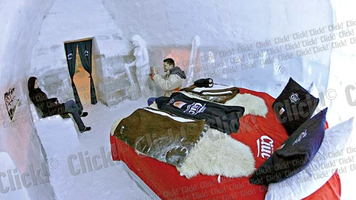 
    În interiorul hotelului sunt  în jur de 2 grade Celsius  