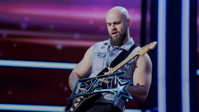 Sergiu Onișor a performat pe scena Românii au talent - Foto: captură Pro TV