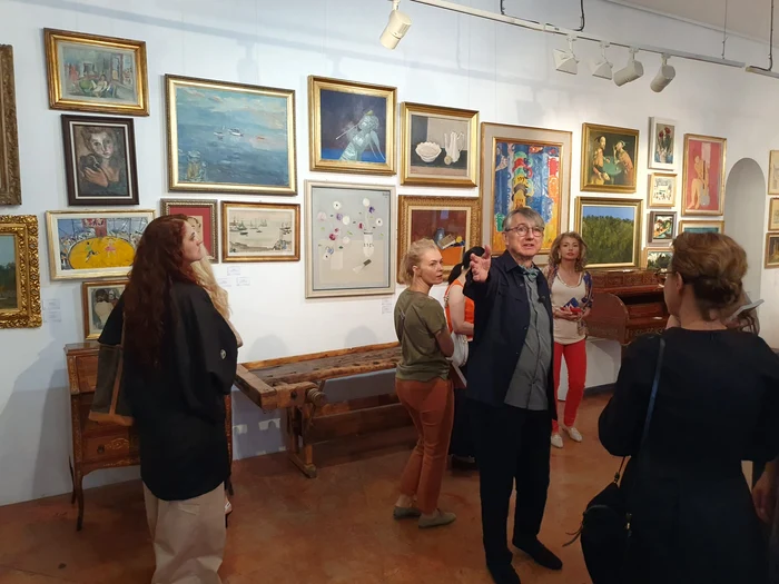 Horia Roman Patapievici la o expoziție de la Palatul Cesianu Racoviță