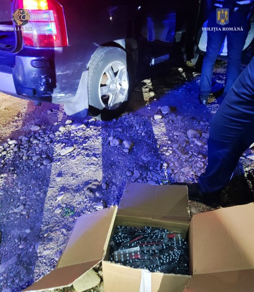 Traficant de droguri, fugit cu copilul în pădure. De frica Poliției, și-a abandonat mașina în care căra Xanax