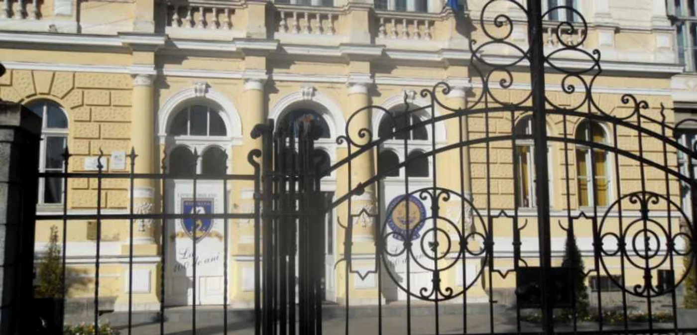 Colegiul Naţional „Liviu Rebreanu” a făcut colecţie de note mari la Evaluarea Naţională FOTO: Bianca Sara/Arhivă