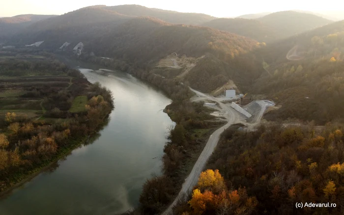 Lucrări întârziate la tunelurile de pe Valea Mureșului. Foto: Daniel Guță. ADEVĂRUL