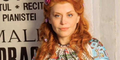 Loredana cântă ca în Bucureştii de odinioară