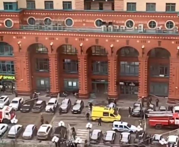 Un paramilitar pro-rus căutat de Ucraina, ucis într-un atentat cu bombă la un complex de lux din Moscova