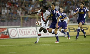 Adebayor a venit a doua oară în România la Timişoara, în 2010, pe când juca la Manchester City, pentru un meci din preliminariile Ligii Europa jpeg