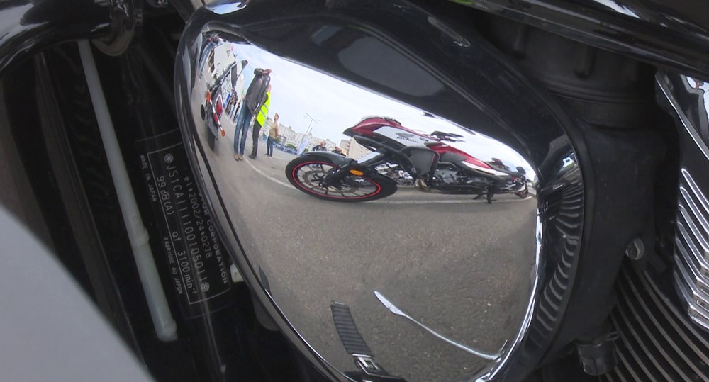 Începe sezonul excursiilor cu motocicleta. Sfaturi de la specialiști în conducere defensivă 