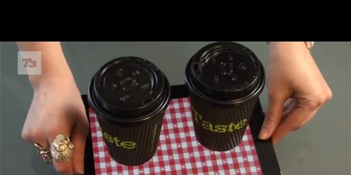 iPad-ul poate fi folosit pe post de suport de pahare