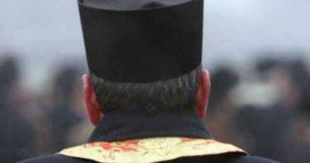 Cum a păcălit un fals preot zeci de credincioși cu ritualuri religioase care să-i ajute în dragoste și sănătate