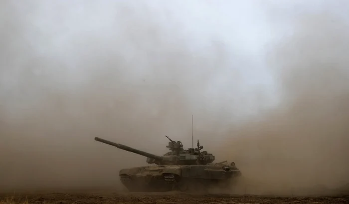 Ucrainenii au folosit tancurile T-72B3 pe care le-au capturat de la ruși FOTO EPA-EFE