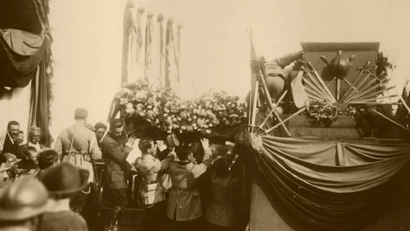 Drumul spre București al Ostașului Necunoscut în 1923 Imagine de arhivă