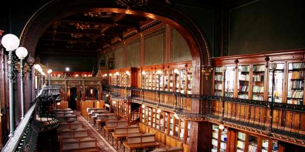 Cele mai frumoase biblioteci din România