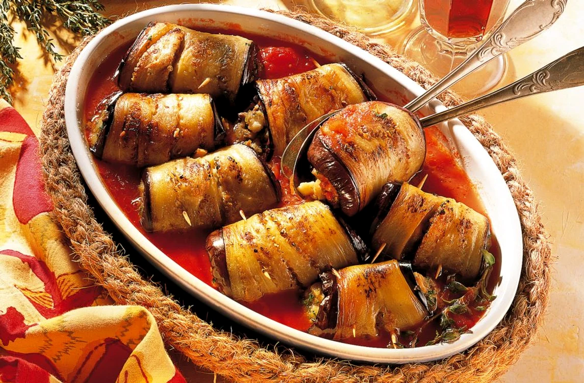 rulouri de vinete cu carne jpeg