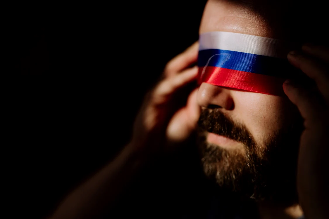 Rușii, izolați de știrile occidentale. FOTO Shutterstock
