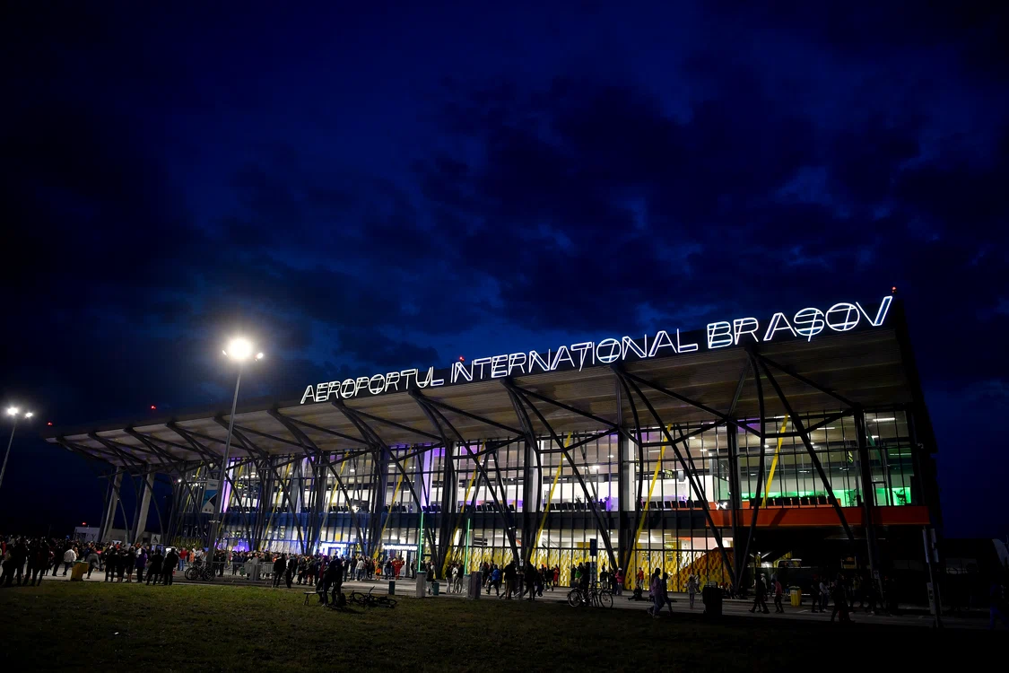Aeroportul Braşov-Ghimbav SURSA Inquam Photos / Alex Nicodim