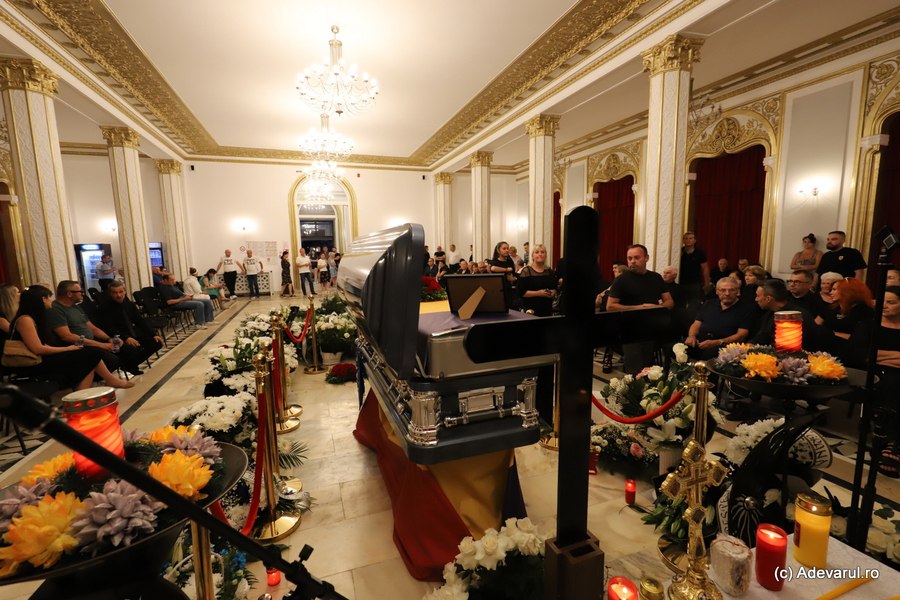 „Mihai, Hunedoara te iubește!” Priveghi emoționant pentru fostul campion mondial Mihai Leu