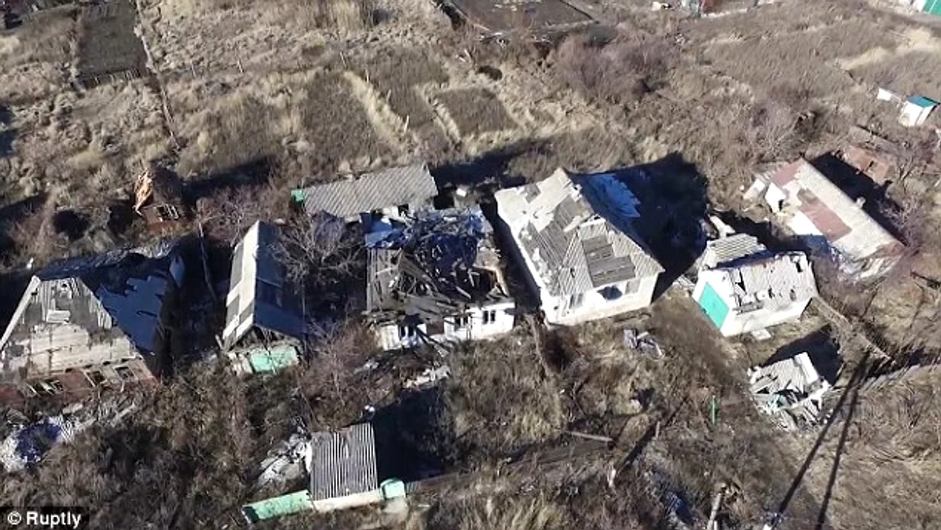 Luptele din orașul Debaltseve s-au intensificat imediat după ce s-a semnat acordul de la Minsk, adică pe 12 februarie 2015. El trebuia să fie pus în aplicare începând cu 15 februarie
