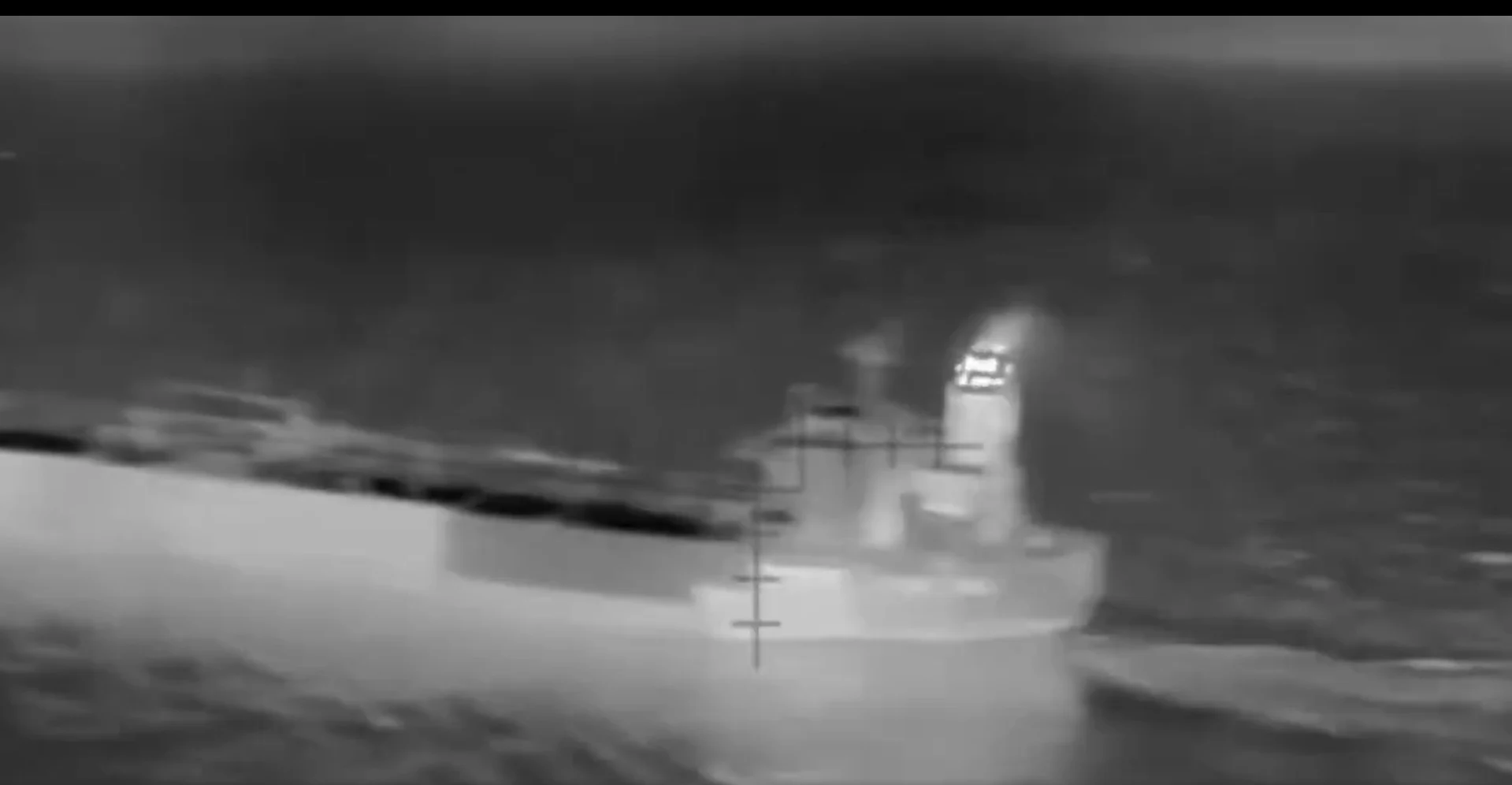 SBU anunță o operațiune fără precedent. Un petrolier al flotei fantomă rusești, lovit cu drone în Marea Mediterană