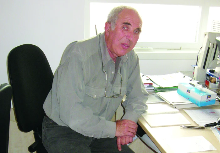 Ioan Iosep se simte încă în putere pentru a sta printre studenţi