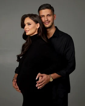 Mihnea Năstase și soția sa, Corina, însărcinată. FOTO: Instagram