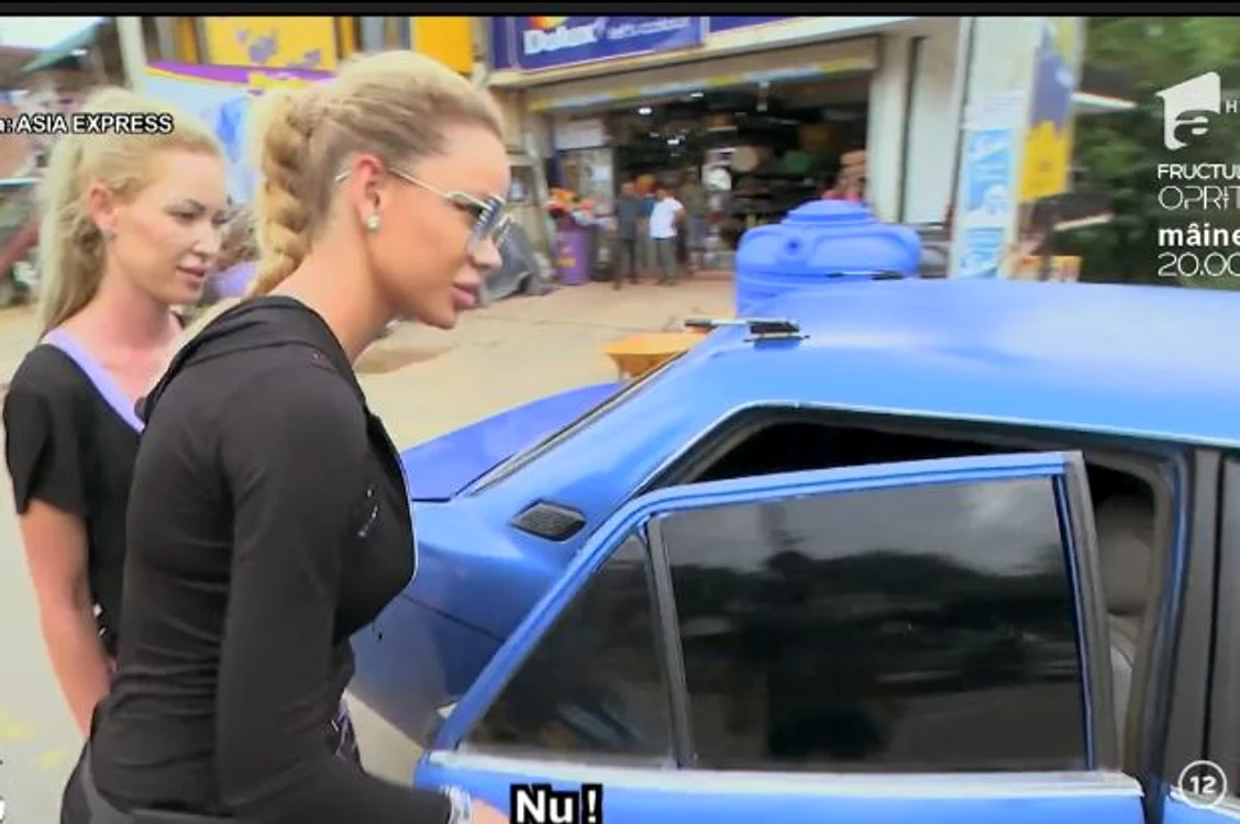 Bianca Drăguşanu a oprit un şofer, dar nu i-a plcăut maşina şi a preferat să rămână în soare 