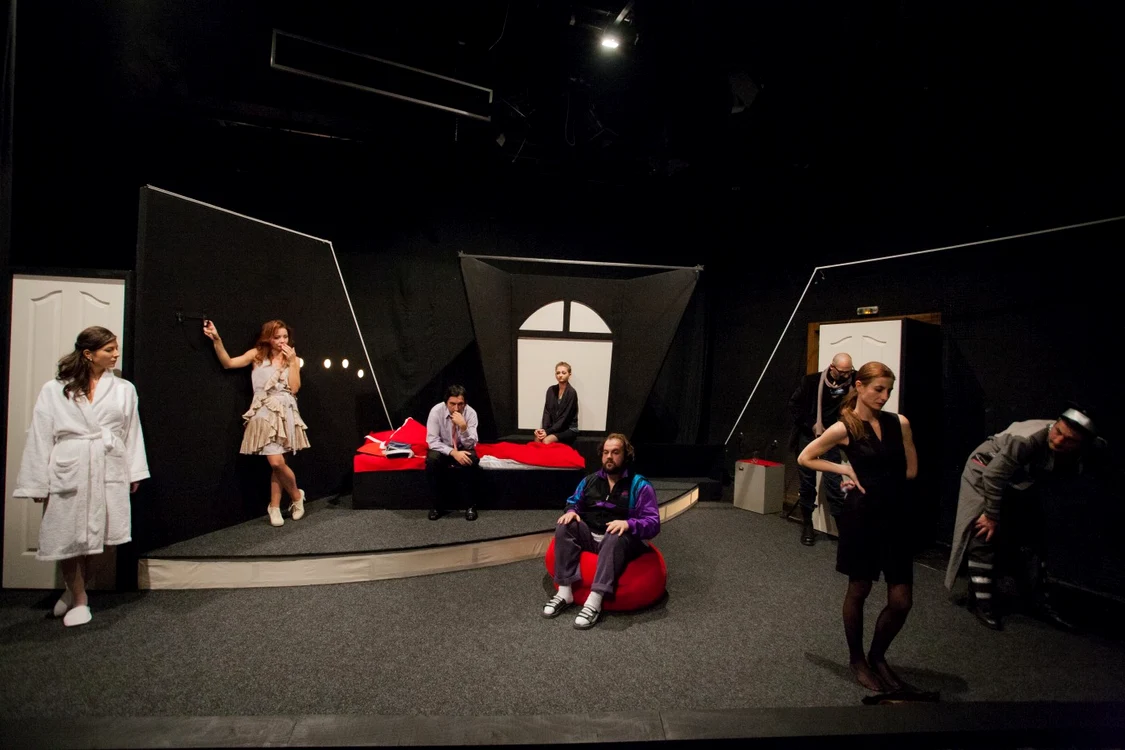 Camera 701 de Elise Wilk la Teatrul Naţional din Târgu-Mureş, Compania Liviu Rebreanu