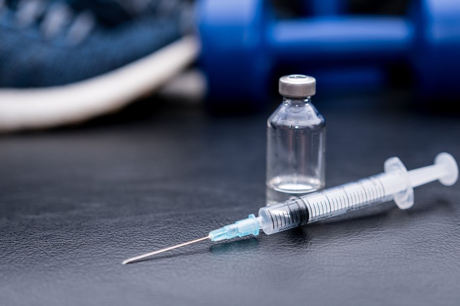Un fermier și-a atacat soția cu pesticide și o seringă otrăv